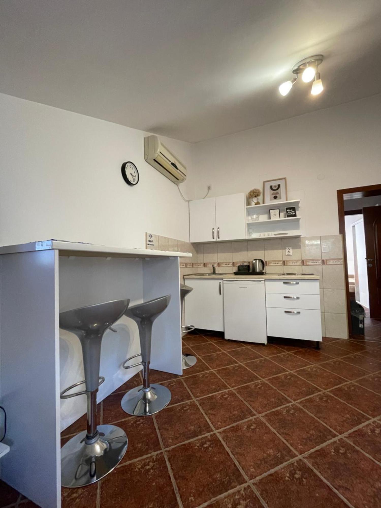 Apartment Damjan Kotor Buitenkant foto