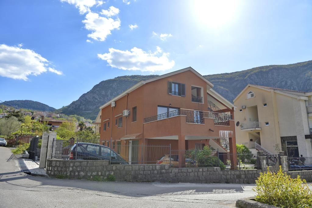 Apartment Damjan Kotor Buitenkant foto